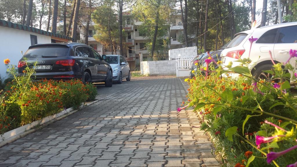 Aparthotel Vila Tufi Velipoje Bilik gambar