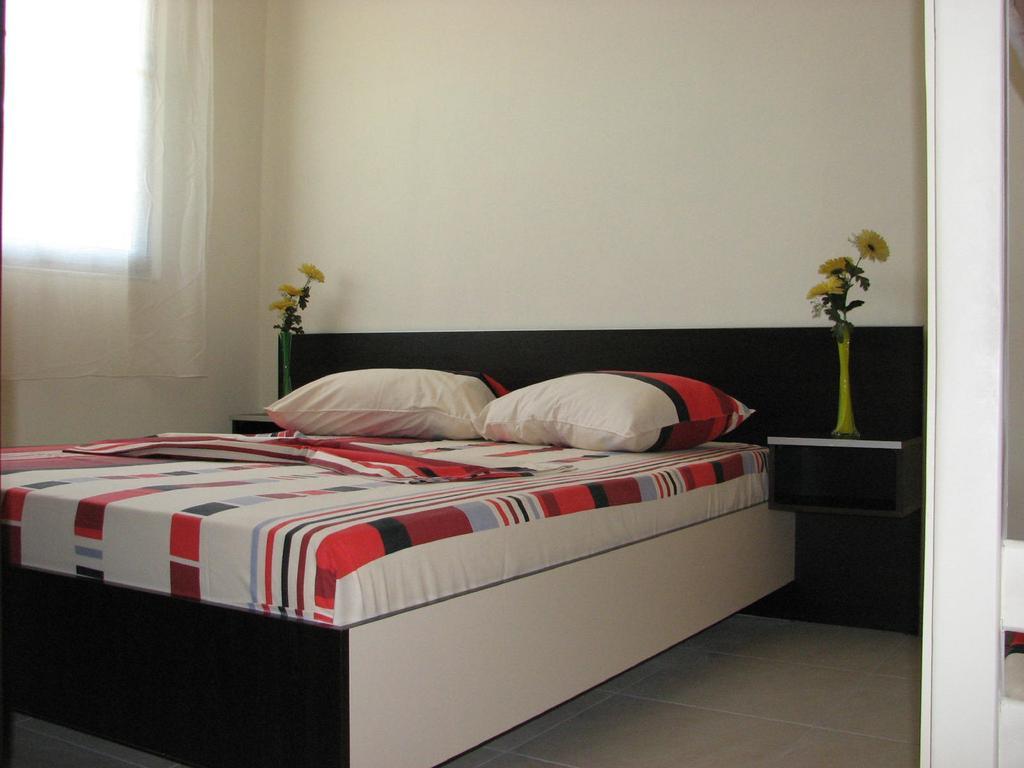Aparthotel Vila Tufi Velipoje Bilik gambar